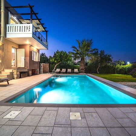 Petronila Luxury Villa With Heated Private Pool กิสเซมอส ภายนอก รูปภาพ