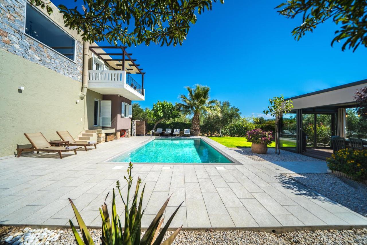 Petronila Luxury Villa With Heated Private Pool กิสเซมอส ภายนอก รูปภาพ