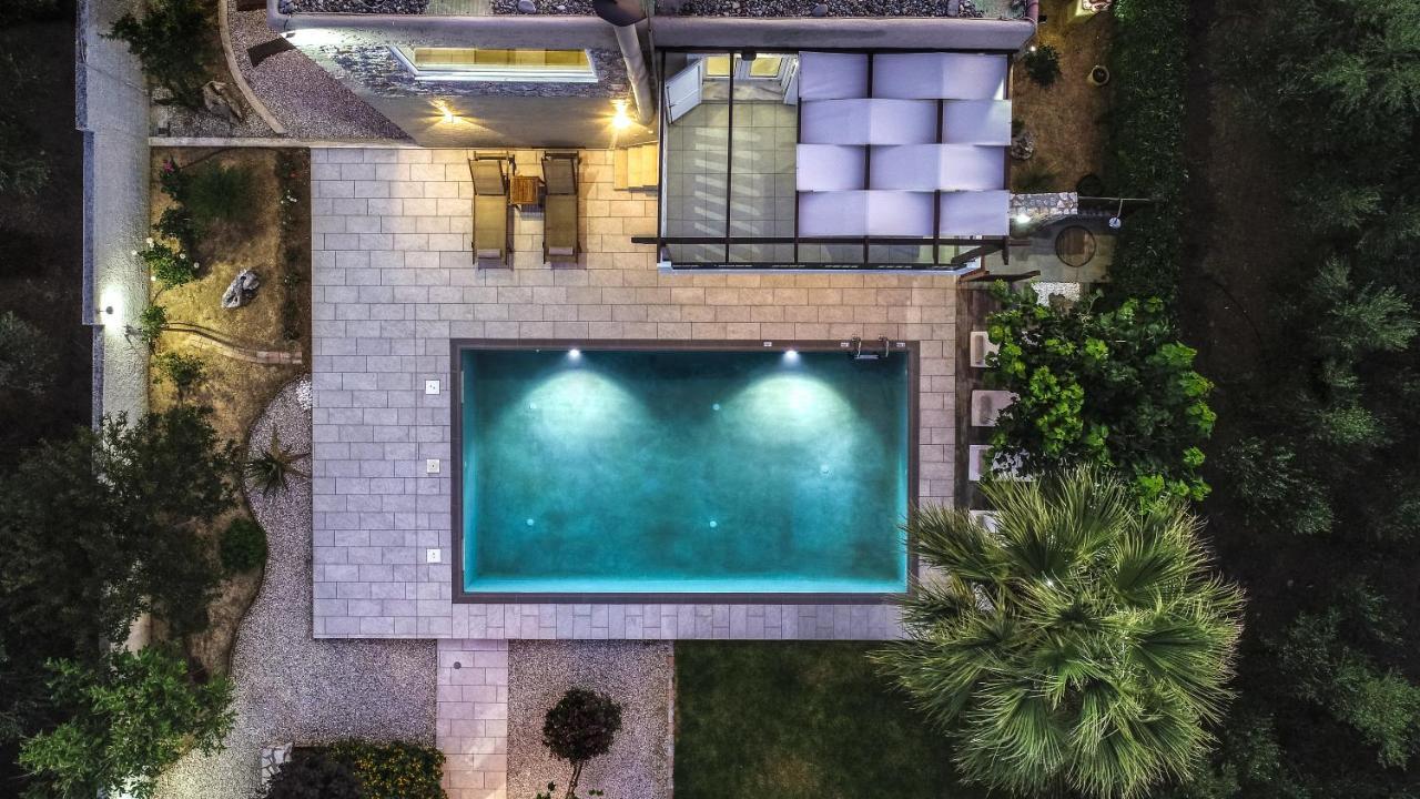 Petronila Luxury Villa With Heated Private Pool กิสเซมอส ภายนอก รูปภาพ